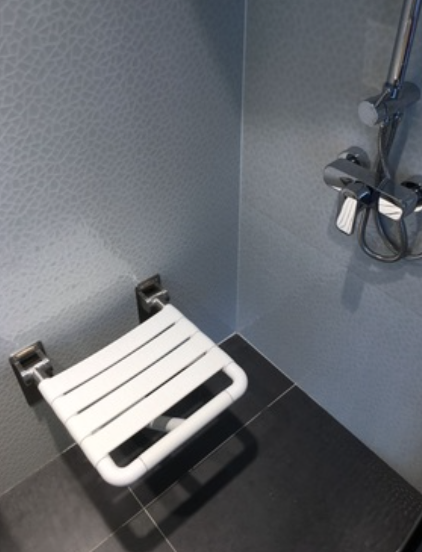水鹿卫浴-配件－好物－无障碍折叠浴室椅(含邮费)